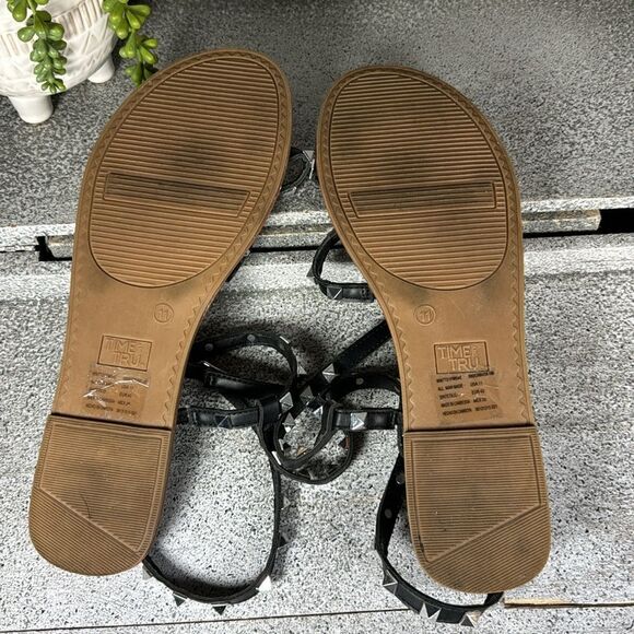 Time and Tru Women'sBlack Studded Gladiator Sandals - Picture 6 of 7